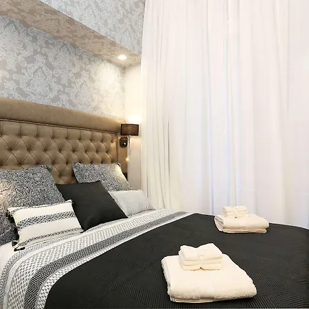 ゲストハウス Capricci Romani