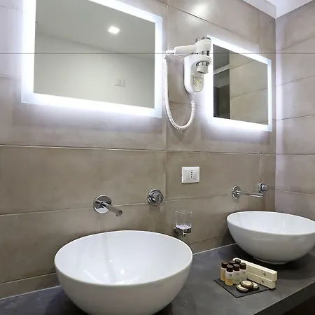 ゲストハウス Capricci Romani 4*